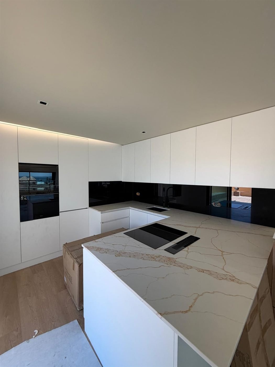 Reabilitação de cozinha em apartamento no Algarve
